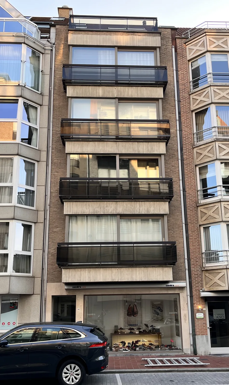 Residentie Mabuhay vóór de gevelrenovatie